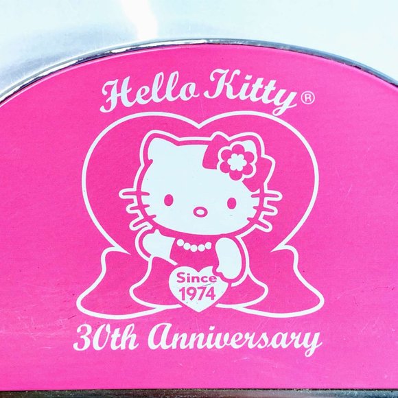 Hello Kitty Rare 30th Anniversary Chess Set In Tin - Picture 8 of 8